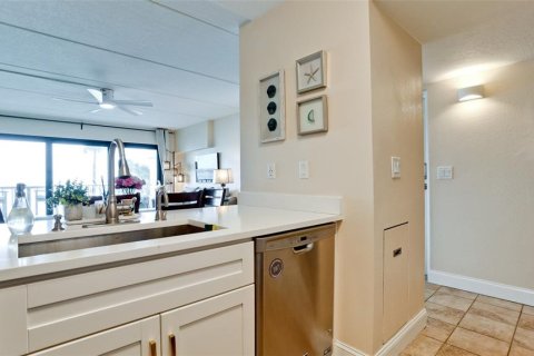 Copropriété à vendre à Bradenton Beach, Floride: 2 chambres, 76.92 m2 № 2386432 - photo 15