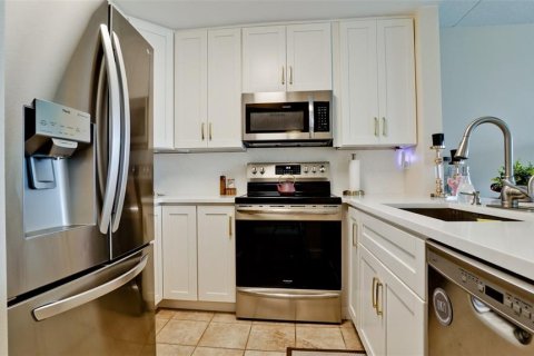 Copropriété à vendre à Bradenton Beach, Floride: 2 chambres, 76.92 m2 № 2386432 - photo 13