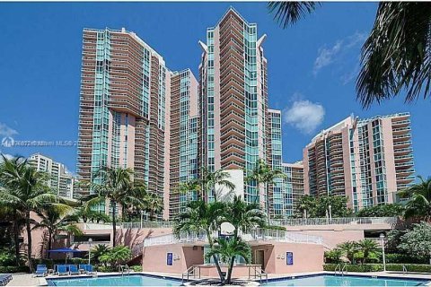 Condominio en venta en Aventura, Florida, 2 dormitorios, 149.57 m2 № 2013956 - foto 19