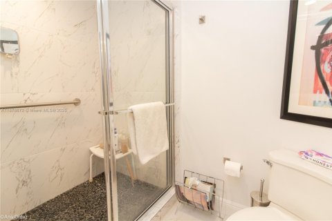 Condominio en venta en Aventura, Florida, 2 dormitorios, 149.57 m2 № 2013956 - foto 17