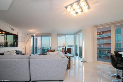 Condominio en venta en Aventura, Florida, 2 dormitorios, 149.57 m2 № 2013956 - foto 3