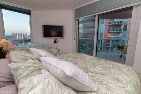 Condominio en venta en Aventura, Florida, 2 dormitorios, 149.57 m2 № 2013956 - foto 13