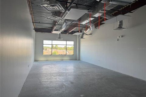 Propiedad comercial en alquiler en Orlando, Florida, 70.51 m2 № 2229474 - foto 9