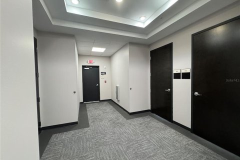 Propiedad comercial en alquiler en Orlando, Florida, 70.51 m2 № 2229474 - foto 8