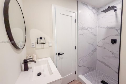 House in Tamarac, Florida 3 bedrooms № 2003268 - photo 10