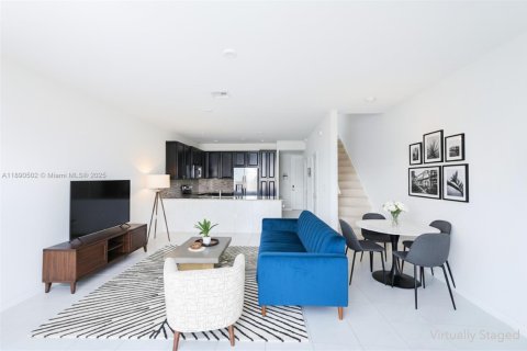 Снять в аренду таунхаус в Хомстед, Флорида 3 спальни, 142.14м2, № 1943515 - фото 14