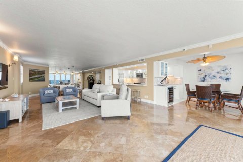 Copropriété à vendre à South Palm Beach, Floride: 3 chambres, 261.15 m2 № 2147064 - photo 18