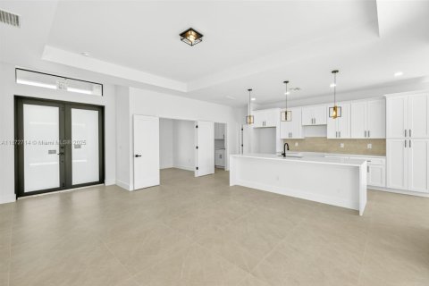 Casa en venta en Lehigh Acres, Florida, 3 dormitorios, 142.6 m2 № 2017291 - foto 5