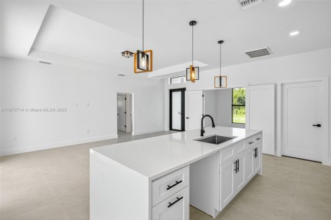 Casa en venta en Lehigh Acres, Florida, 3 dormitorios, 142.6 m2 № 2017291 - foto 14