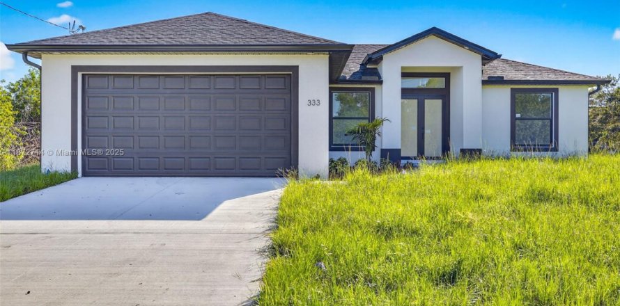 Casa en Lehigh Acres, Florida 3 dormitorios, 142.6 m2 № 2017291