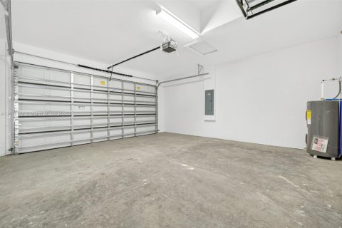 Casa en venta en Lehigh Acres, Florida, 3 dormitorios, 142.6 m2 № 2017291 - foto 30