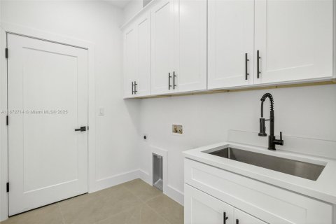 Casa en venta en Lehigh Acres, Florida, 3 dormitorios, 142.6 m2 № 2017291 - foto 29