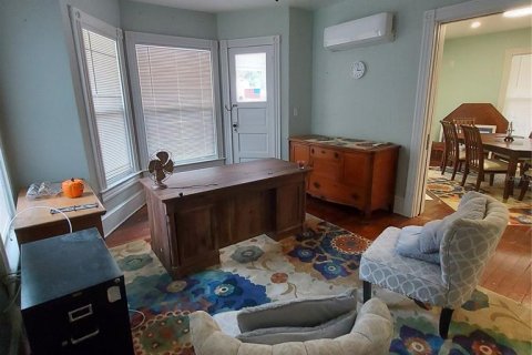 Купить коммерческую недвижимость в Деланд, Флорида 398.09м2, № 2217412 - фото 9