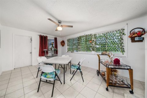 House in Sebring, Florida 3 bedrooms, 205.59 sq.m. № 1766238 - photo 18