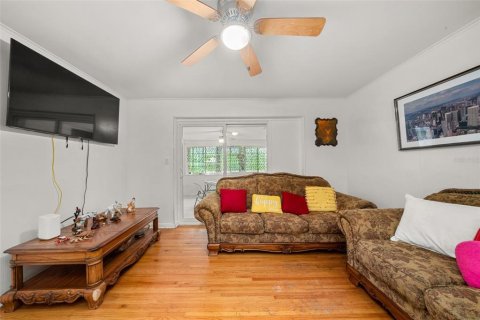 House in Sebring, Florida 3 bedrooms, 205.59 sq.m. № 1766238 - photo 8