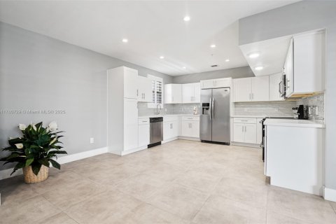Condo in Dania Beach, Florida, 3 bedrooms  № 1726422 - photo 26