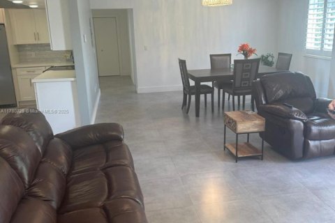 Condo in Dania Beach, Florida, 3 bedrooms  № 1726422 - photo 10