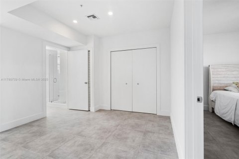 Condo in Dania Beach, Florida, 3 bedrooms  № 1726422 - photo 30