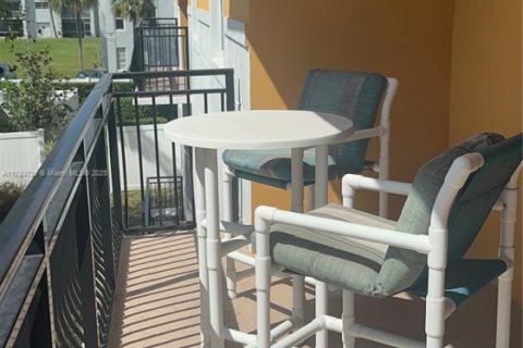 Condo in Dania Beach, Florida, 3 bedrooms  № 1726422 - photo 22