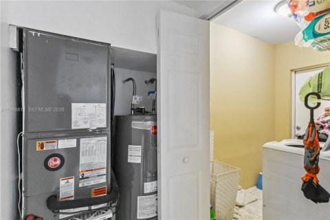 Купить коммерческую недвижимость в Майами-Гарденс, Флорида 240.62м2, № 2044819 - фото 29