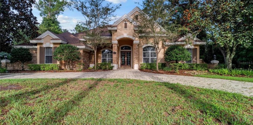 Casa en BELLECHASE en Ocala, Florida 4 dormitorios, 352.19 m2 № 2298180
