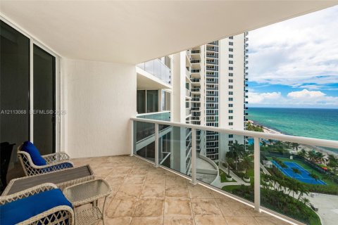 Condominio en venta en Sunny Isles Beach, Florida, 3 dormitorios, 176.51 m2 № 2434033 - foto 26