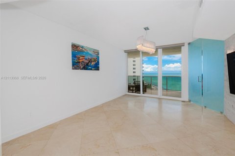 Condominio en venta en Sunny Isles Beach, Florida, 3 dormitorios, 176.51 m2 № 2434033 - foto 7