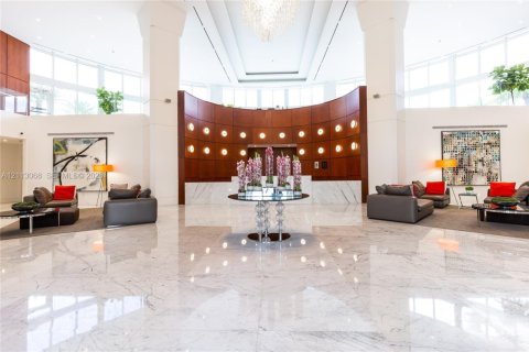 Condominio en venta en Sunny Isles Beach, Florida, 3 dormitorios, 176.51 m2 № 2434033 - foto 2
