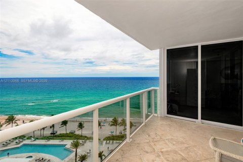 Condominio en venta en Sunny Isles Beach, Florida, 3 dormitorios, 176.51 m2 № 2434033 - foto 27