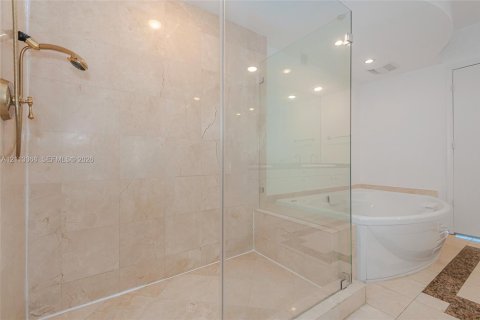 Condominio en venta en Sunny Isles Beach, Florida, 3 dormitorios, 176.51 m2 № 2434033 - foto 25