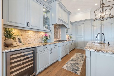 Casa en venta en Saint Petersburg, Florida, 4 dormitorios, 379.69 m2 № 1777521 - foto 4