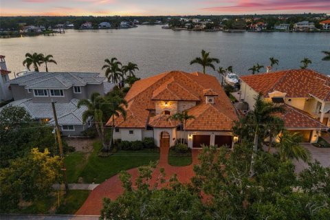 Casa en venta en Saint Petersburg, Florida, 4 dormitorios, 379.69 m2 № 1777521 - foto 14