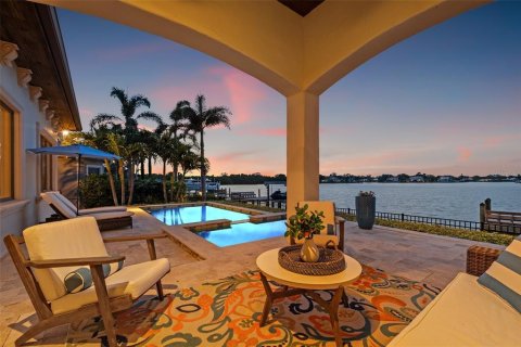 Casa en venta en Saint Petersburg, Florida, 4 dormitorios, 379.69 m2 № 1777521 - foto 15