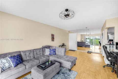 Copropriété à louer à Oakland Park, Floride: 1 chambre, 55.74 m2 № 2432180 - photo 13