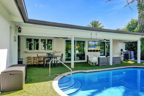 Villa ou maison à Lighthouse Point, Floride 5 chambres, 230.58 m2 № 2082043