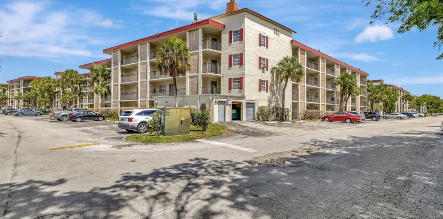 Condo in Lauderdale Lakes, Florida, 2 bedrooms  № 1814244