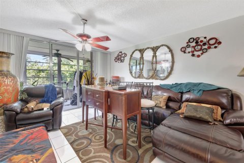 Condo in Lauderdale Lakes, Florida, 2 bedrooms  № 1814244 - photo 3