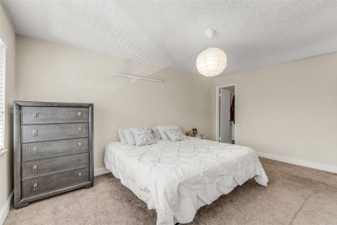 Купить таунхаус в Майами, Флорида 3 спальни, 151.43м2, № 1993365 - фото 18