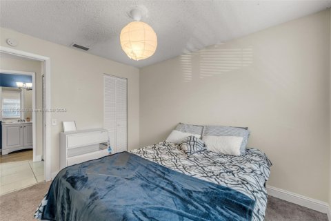 Купить таунхаус в Майами, Флорида 3 спальни, 151.43м2, № 1993365 - фото 12