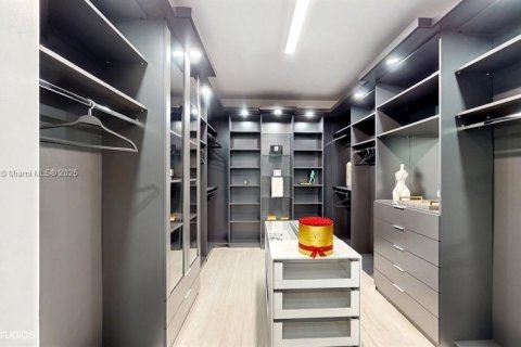 House in Boca Raton, Florida 5 bedrooms, 432 sq.m. № 1927134 - photo 23