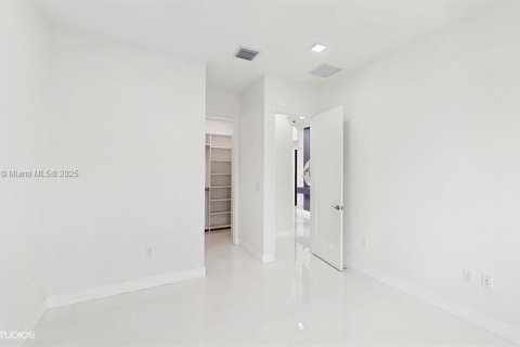 House in Boca Raton, Florida 5 bedrooms, 432 sq.m. № 1927134 - photo 16