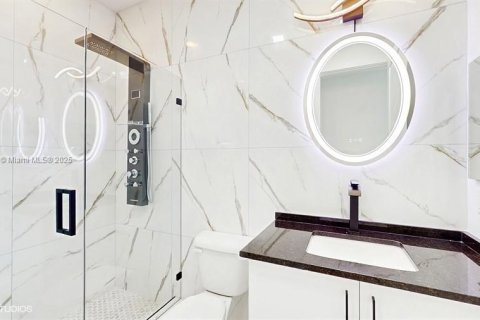 House in Boca Raton, Florida 5 bedrooms, 432 sq.m. № 1927134 - photo 29