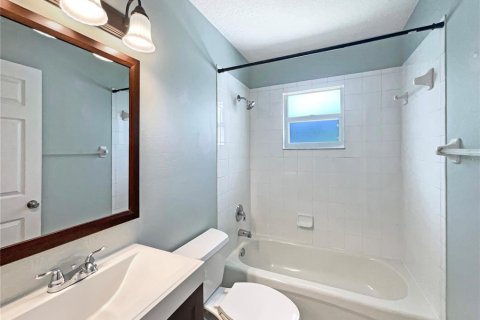Casa en venta en Kissimmee, Florida, 3 dormitorios, 117.06 m2 № 1870710 - foto 19
