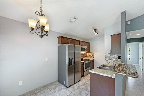 Casa en venta en Kissimmee, Florida, 3 dormitorios, 117.06 m2 № 1870710 - foto 6