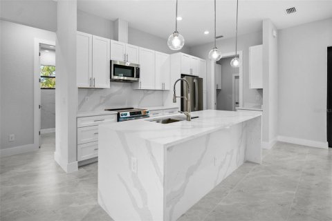 Casa en venta en Port Charlotte, Florida, 3 dormitorios, 157.93 m2 № 1789568 - foto 9