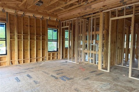 House in Tampa, Florida 5 bedrooms, 503.34 sq.m. № 1083139 - photo 3