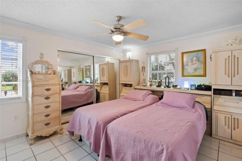Copropriété à vendre à Coral Gables, Floride: 2 chambres, 108.7 m2 № 1924125 - photo 11
