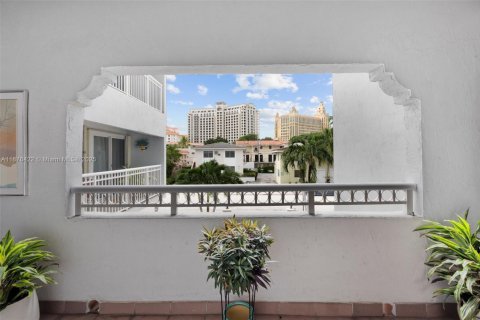 Copropriété à vendre à Coral Gables, Floride: 2 chambres, 108.7 m2 № 1924125 - photo 20