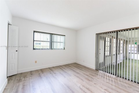 House in Delray Beach, Florida 2 bedrooms, 126.72 sq.m. № 1647600 - photo 11