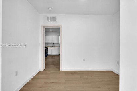 Commercial property in Fort Lauderdale, Florida № 2057478 - photo 17